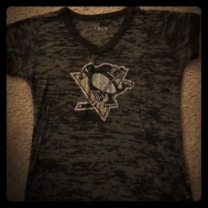 G3 Pittsburgh Penguins 🐧 vneck tee